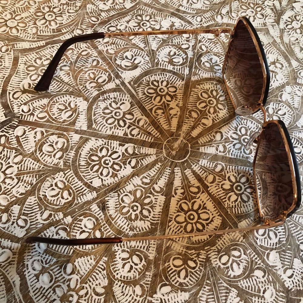 Brand New Brown & Gold Classy Bling Sunglasses - Picture 7 of 8